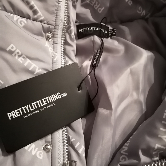 PrettyLittleThing Grey Logo Puffer Jacket NWT - Picture 7 of 7